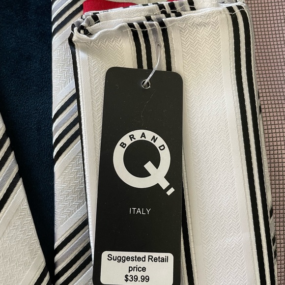 Men Tie brand Q Italy great for Father’s Day - Picture 2 of 4